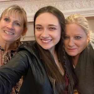 Meet your Posher, Julie